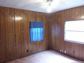 8454 Braewick Dr in San Antonio, TX - Building Photo - Building Photo