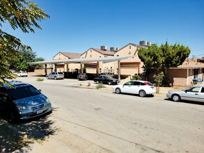 Huron Villas Apartments in Huron, CA - Building Photo - Building Photo