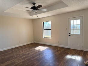 1606 Brook Glen Dr in Sanger, TX - Building Photo - Building Photo