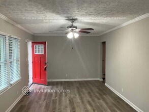 2497 Brentwood Rd in Decatur, GA - Foto de edificio - Building Photo