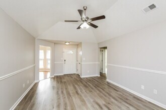 4246 Shadow Glen Dr in Horn Lake, MS - Foto de edificio - Building Photo