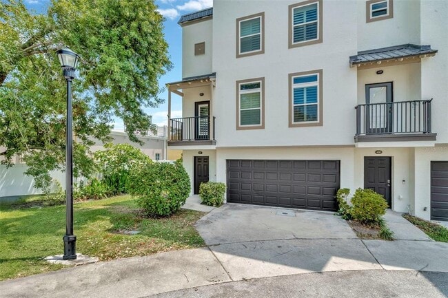3213 Marcellus Cir in Tampa, FL - Building Photo - Building Photo