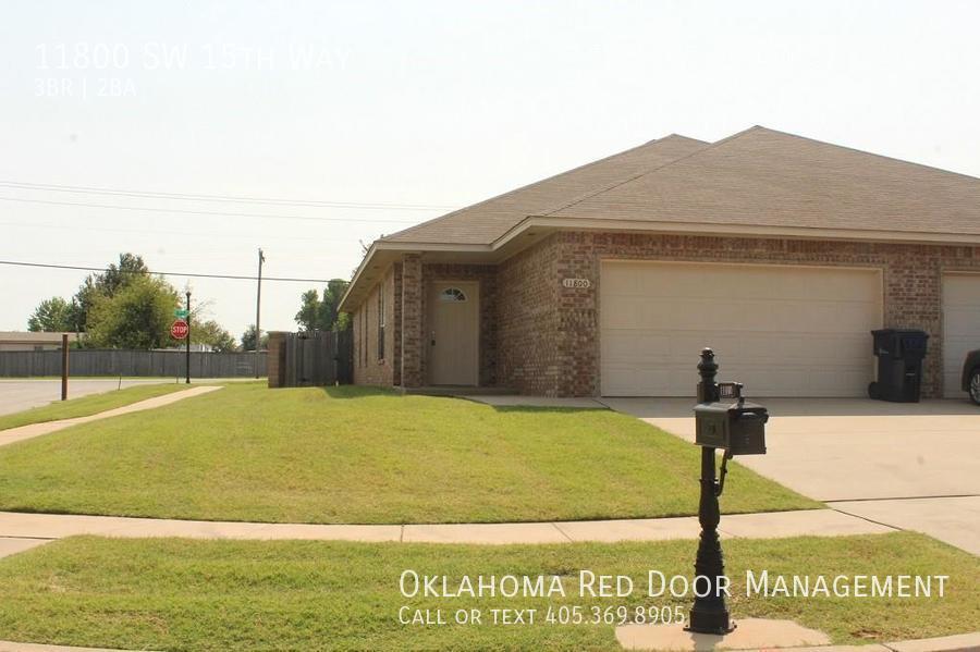 11800 SW 15th Way in Yukon, OK - Building Photo