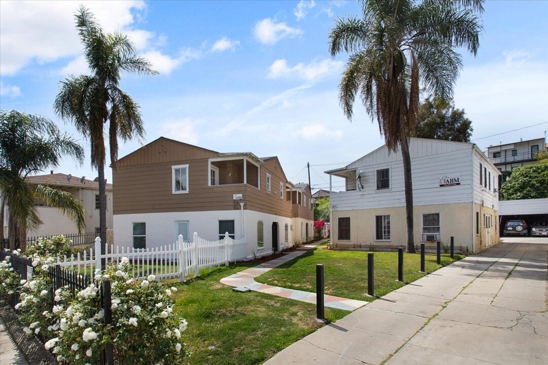 1639 Carmona Ave in Los Angeles, CA - Building Photo