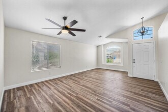 17012 S 27th Pl in Phoenix, AZ - Building Photo - Building Photo