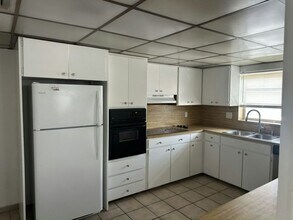 6101 Cleveland St in Hollywood, FL - Building Photo - Building Photo