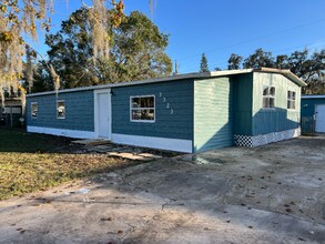 3323 Kittles St in Mims, FL - Foto de edificio - Building Photo