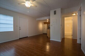 5221 Bayshore Blvd in Tampa, FL - Foto de edificio - Building Photo