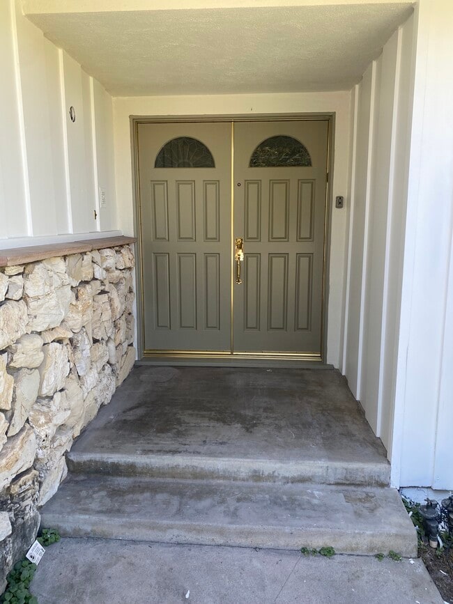 5419 Murietta Ave in Sherman Oaks, CA - Foto de edificio - Building Photo