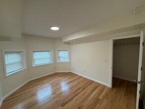 1721 Commonwealth Ave, Unit 6 in Boston, MA - Foto de edificio - Building Photo