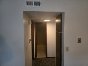 2125 North Monroe, Unit A in Hutchinson, KS - Building Photo - Building Photo