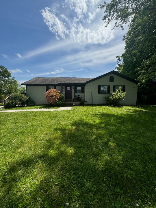 721 Maynard Ln in Columbia, TN - Foto de edificio