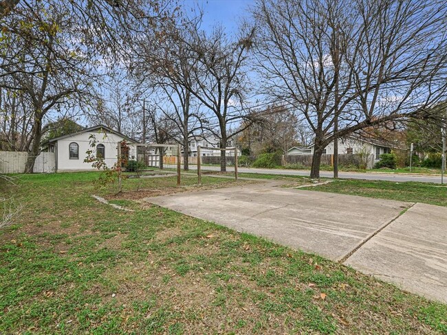 5014 Eilers Ave in Austin, TX - Building Photo - Building Photo