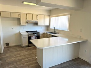 628 W Fogal Way in Tempe, AZ - Building Photo - Building Photo