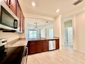 1823 Alameda Dr in Naples, FL - Foto de edificio - Building Photo