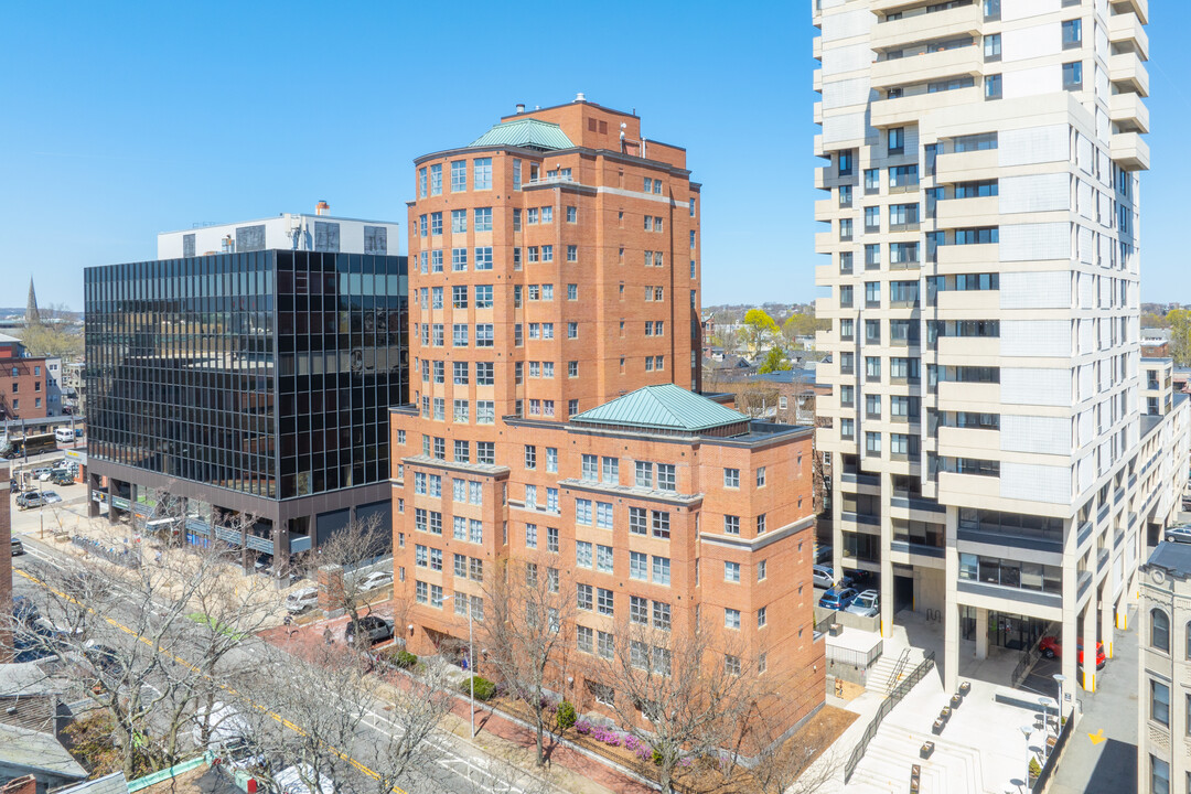 931 Massachusetts Ave in Cambridge, MA - Building Photo