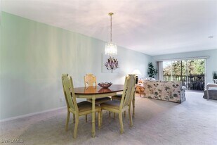 3150 Binnacle Dr in Naples, FL - Building Photo