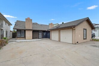 27065 Camino De Estrella in Dana Point, CA - Building Photo - Building Photo