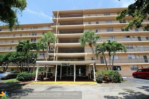 5961 NW 2nd Ave-Unit -3020 in Boca Raton, FL - Building Photo