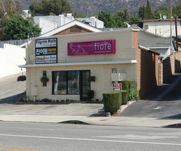 3051-3055 3/4 Foothill Blvd in La Crescenta, CA - Building Photo - Building Photo