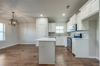 1202 Southridge Ln in Sherman, TX - Building Photo - Building Photo
