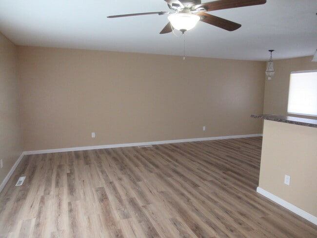 property at 1410 Auburn Dr