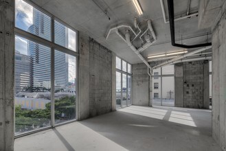 Centro in Miami, FL - Building Photo - Building Photo