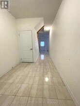 24 Imperial College Ln in Markham, ON - Building Photo - Building Photo
