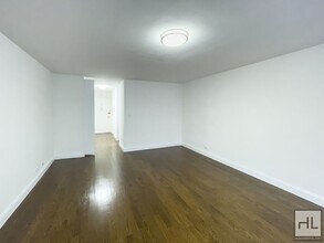 5 AVENUE in New York, NY - Building Photo - Building Photo