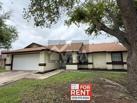 5679 Wood Oak in San Antonio, TX - Building Photo