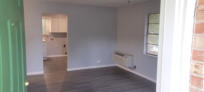 113 N McKown Ave, Unit VC Financial in Sherman, TX - Foto de edificio - Building Photo