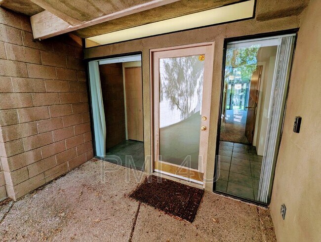 4105 Bay Ct NE in Albuquerque, NM - Foto de edificio - Building Photo