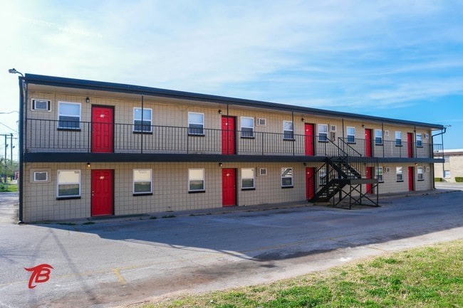 West Pointe in Oklahoma City, OK - Foto de edificio - Building Photo