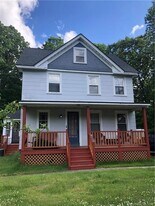 1355 Hanover Ave, Unit 3 in Meriden, CT - Building Photo