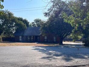 502 Dowitcher Cir in Buda, TX - Building Photo - Building Photo