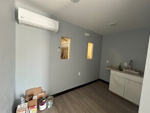 6936 Lozier St in Houston, TX - Building Photo - Building Photo