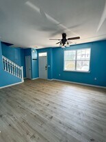 1307 Emsworth Dr in Chesapeake, VA - Building Photo