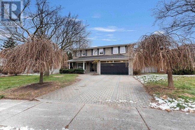 2250 Kenbarb Rd in Mississauga, ON - Building Photo - Building Photo