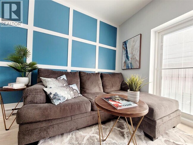 477 Pelissier St in Windsor, ON - Foto de edificio - Building Photo