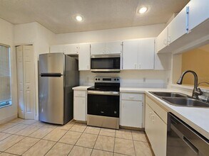 8545 Hunters Key Cir in Tampa, FL - Building Photo - Building Photo