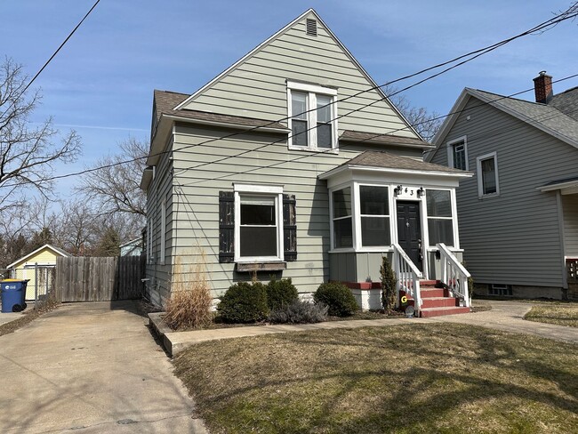 property at 643 Pleasant St SE