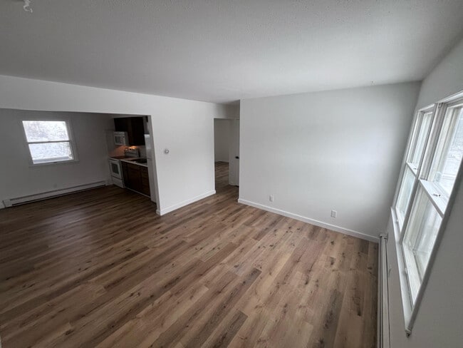 704 E 14th St in Atlantic, IA - Foto de edificio - Building Photo