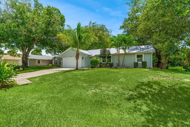 644 Carnival Terrace in Sebastian, FL - Building Photo - Building Photo