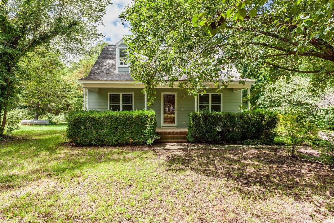 1012 Windward Psge in Knightdale, NC - Building Photo