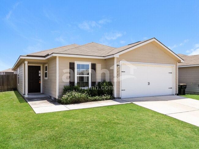 12207 Siragusa in San Antonio, TX - Building Photo - Building Photo