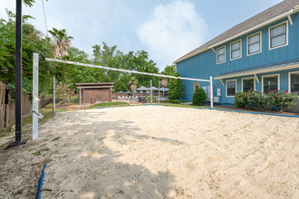 The Villas at Riverbend in Baton Rouge, LA - Foto de edificio - Building Photo