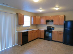 2898 Hearthside Dr in Greenwood, IN - Building Photo - Building Photo