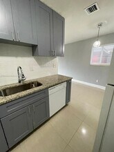 2720 NW 2nd St in Pompano Beach, FL - Building Photo - Building Photo