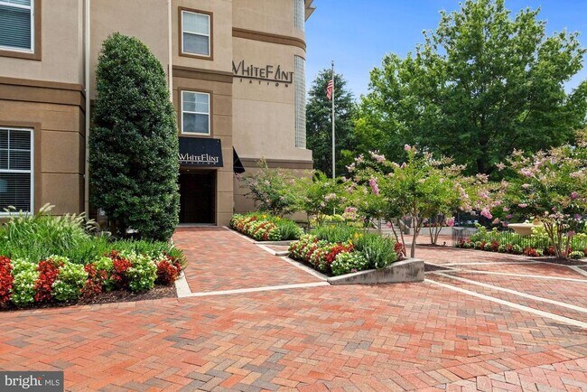 11800 Old Georgetown Rd in North Bethesda, MD - Building Photo - Building Photo