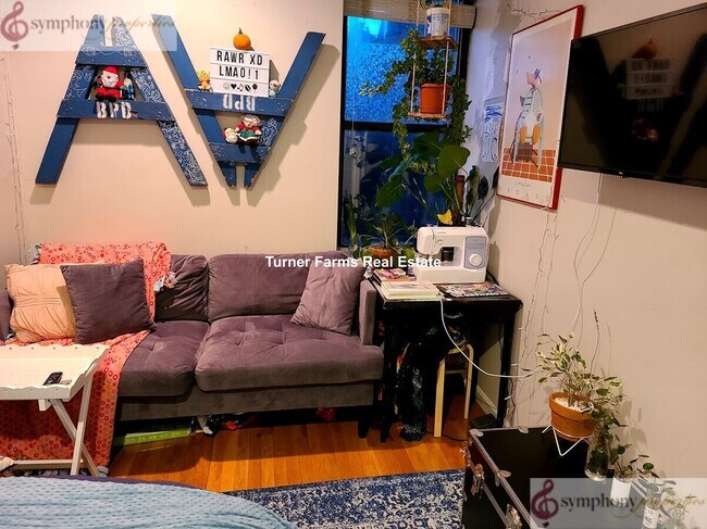 65 Hemenway St, Unit 10 in Boston, MA - Building Photo - Building Photo